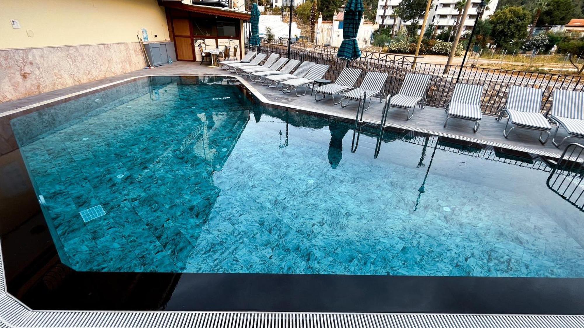 Ozlem 2 Apart Hotel マルマリス エクステリア 写真